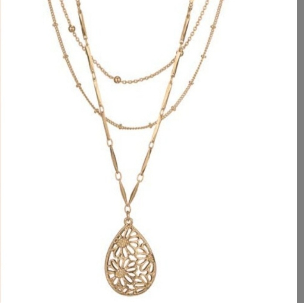Filigree Flower Neclace - Picture 2 of 2